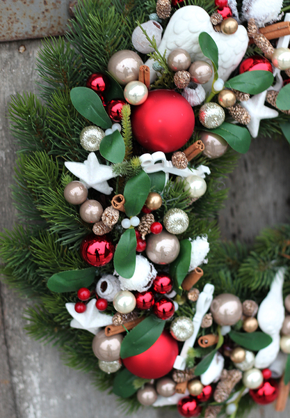 Domini, bożonarodzeniowy wianek z anielskimi skrzydłami, śr.45cm