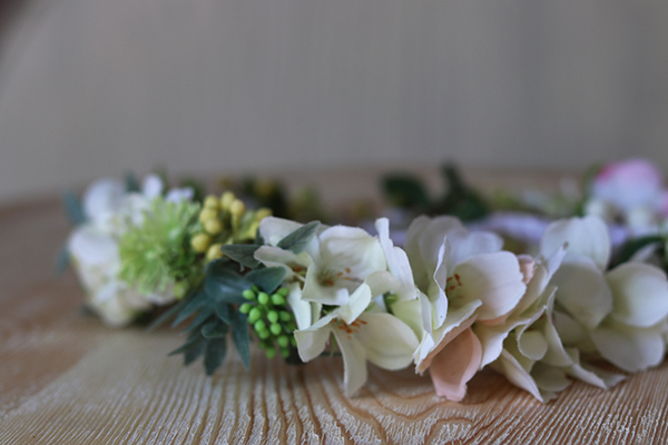 Tella, komunijny kwiatowy wianek na głowę, rozmiar uniwersalny