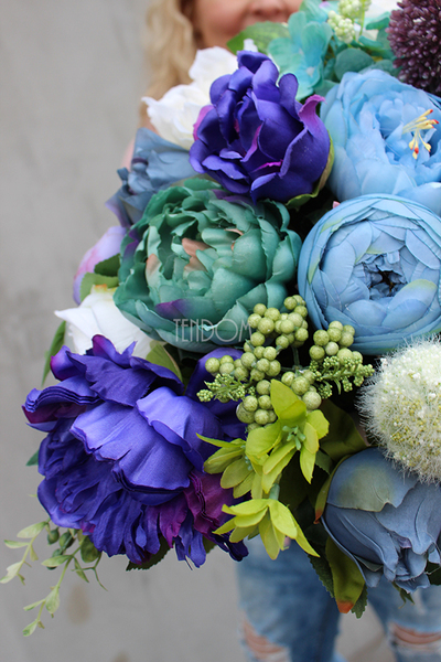 Blue Elegance kompozycja kwiatowa / bukiet, wys.34cm, szer.60cm