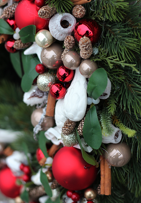 Domini, bożonarodzeniowy wianek z anielskimi skrzydłami, śr.45cm