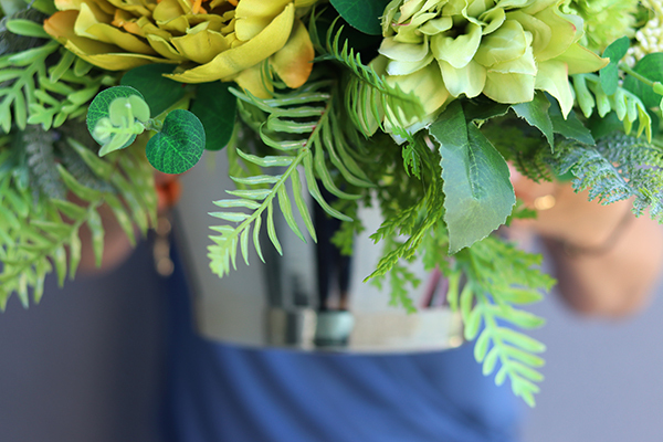 Janina Green & Gold, kompozycja z zielonych kwiatów, kpl.2szt 