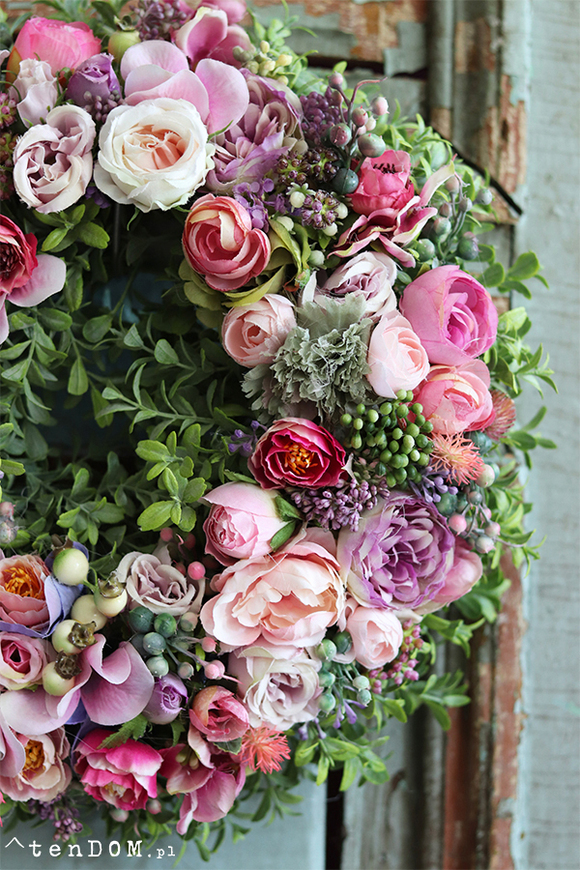 bardzo elegancki wianek na drzwi Bogactwo Natury Pink, śr.32cm 