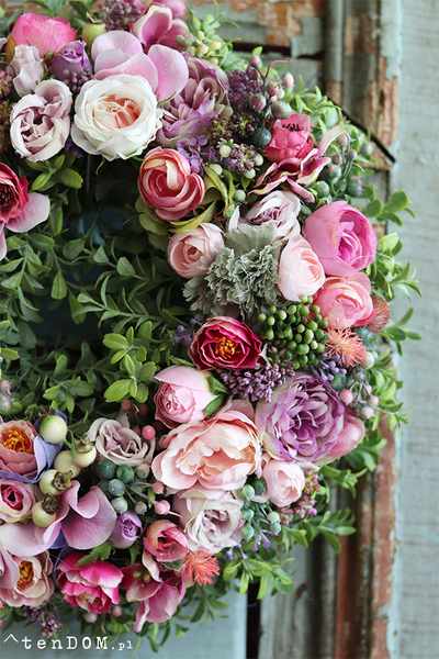 bardzo elegancki wianek na drzwi Bogactwo Natury Pink, śr.32cm 