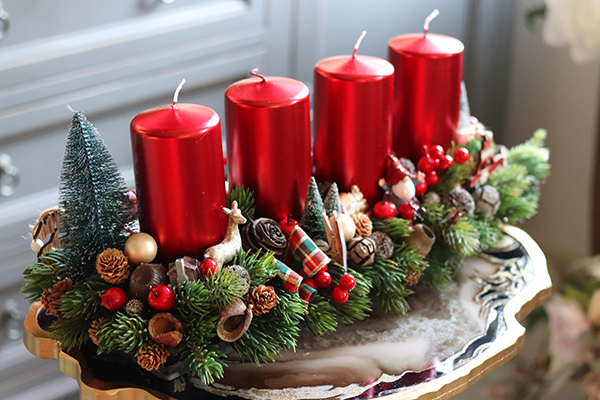 adwentowy czerwony stroik, Kraina Dzieciństwa, wym.19x43x17cm  