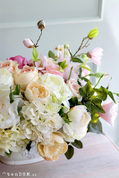 elegancka kompozycja kwiatowa, Queen Magnolia, wym.35x52cm