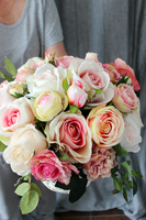 bogaty kosz z różowymi kwiatami Romance wys.34cm