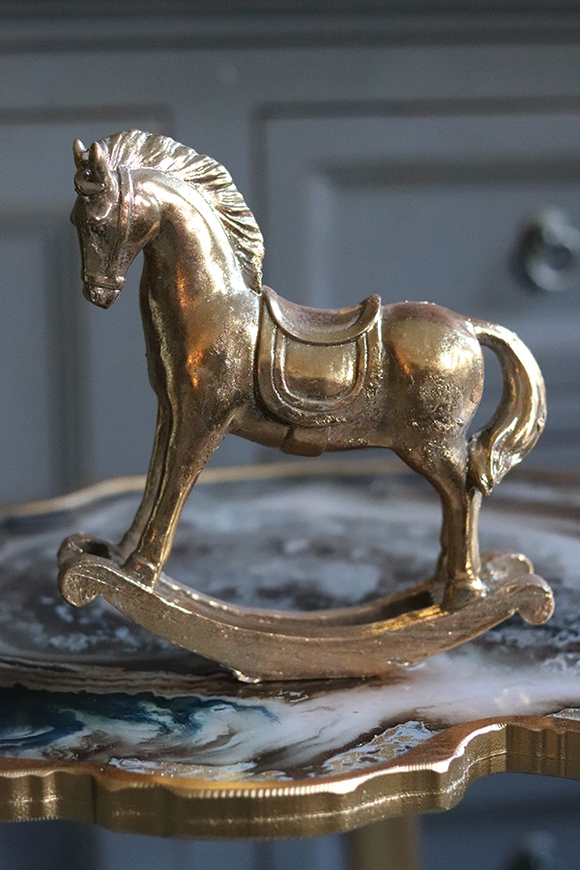 figurka Złoty Konik, wym.18x20x5cm