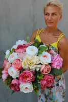 Janina kompozycja kwiatowa nagrobna, wys.35cm, szer.35cm