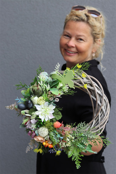 Gardenia Berry, asymetryczny wianek z owocami, śr.32cm 