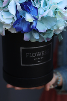 flowerbox z kwiatami, Niebieska Hortensja, wym.29x28cm