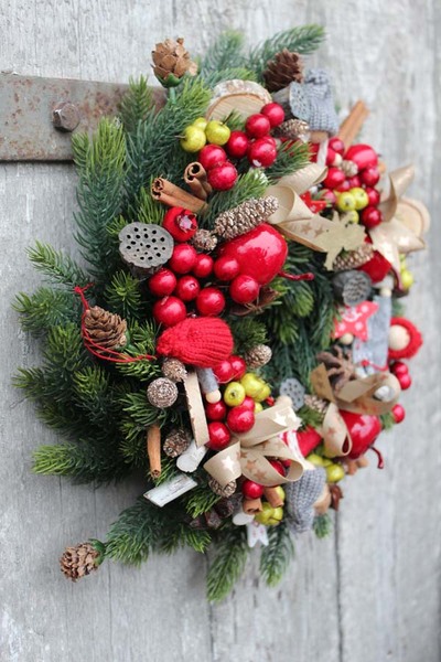 dziecięcy wianek na drzwi Domowe Laleczki, śr.27cm