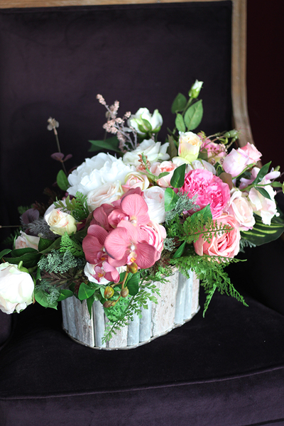 Lumilla, elegancka kompozycja nagrobna w eleganckich barwach, wym.40x61x49cm