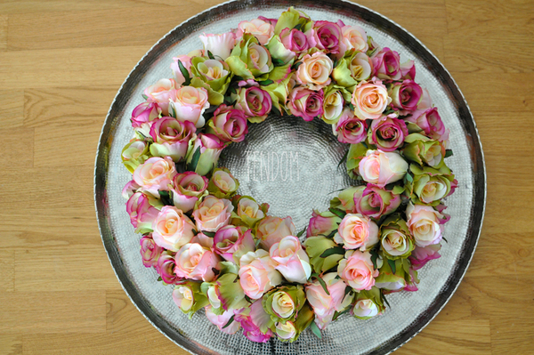 piękny wianek na drzwi Roses mniejszy, śr.33cm  