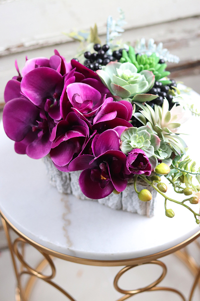 dekoracja z sukulentami i storczykiem, Serce z Orchideą Fuschia, wym.26x26x17cm