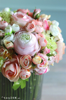 bogaty bukiet wiosennych kwiatów w szklanym wazonie, Hellissa 2, wys.30cm  