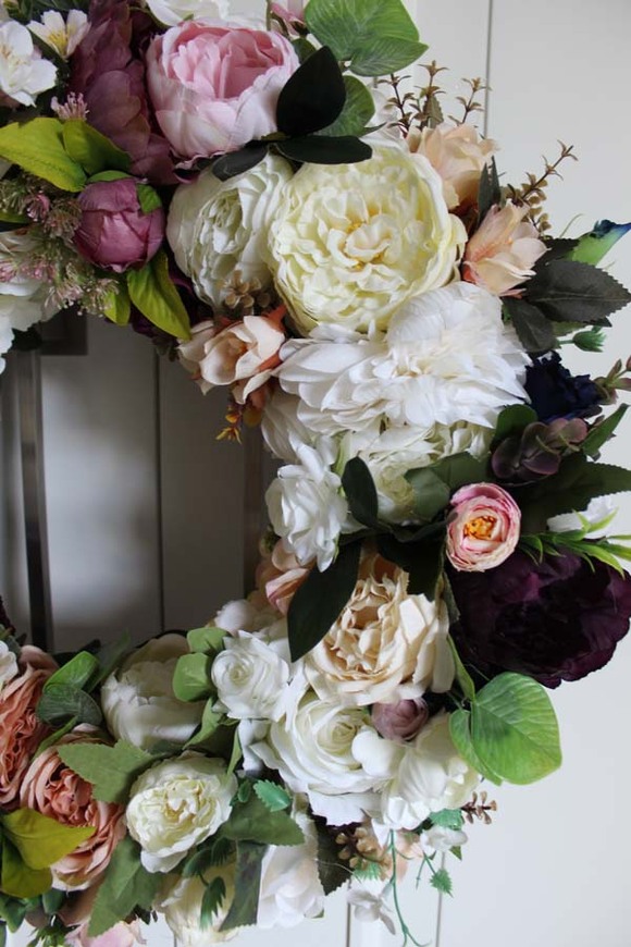 atrakcyjny gęsty wianek Caryca Katarzyna Indigo, śr.52cm  