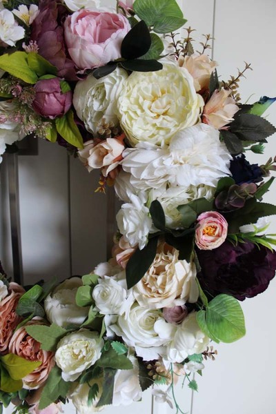 atrakcyjny gęsty wianek Caryca Katarzyna Indigo, śr.52cm  