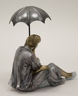Love, figurka Para Zakochanych pod Parasolem F, wym.17x18x13.5cm