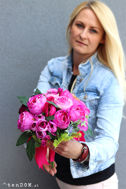 Burgund, ciemno-różowy bukiet nagrobny, wym.30x22cm 