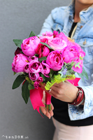 Burgund, ciemno-różowy bukiet nagrobny, wym.30x22cm 