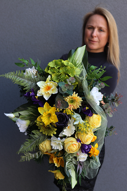 dekoracja / wiązanka nagrobna Yellow Spring, dł.55cm 