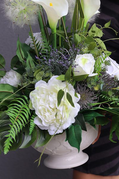 kompozycja nagrobna z kallami, White Angels 2, wys.70cm