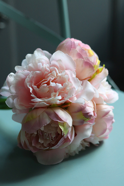 bukiet różowo-łososiowych hortensji i róż Taormina New, wys.30cm 