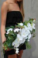 kompozycja kwiatowa Srebrna Dekoria w podłużnym naczyniu - łódce, dł.70cm