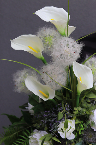 kompozycja nagrobna z kallami, White Angels 2, wys.70cm 