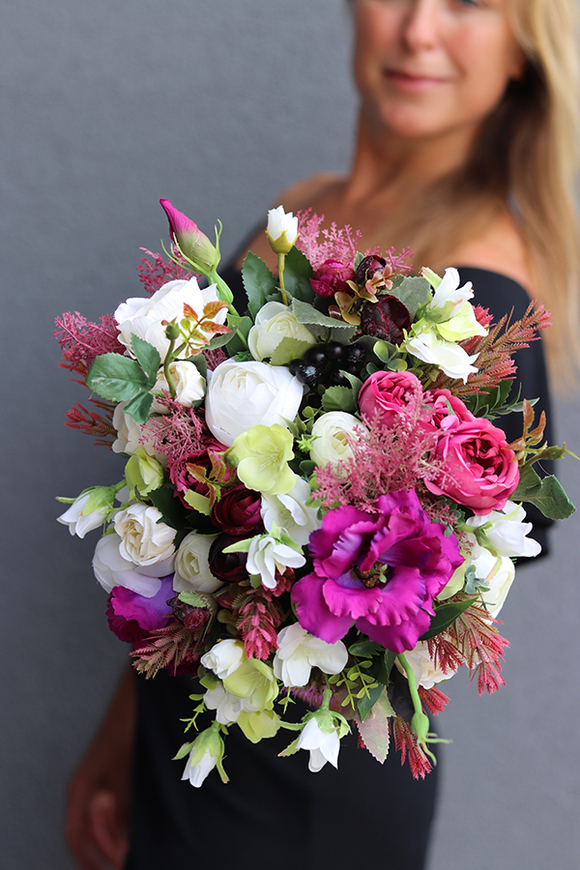 Bedunia, urocza kompozycja kwiatowa na stół, wym.23x32cm