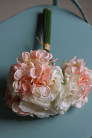 bukiet różowo-łososiowych hortensji i róż Taormina New, wys.30cm 