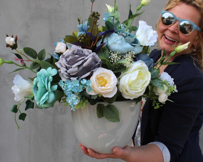 Albina I, kompozycja kwiatowa / bukiet w donicy Cinderella, wys. 50cm