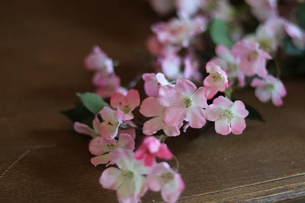 Gelina, subtelny bukiet różowych kwiatów, dł.80cm