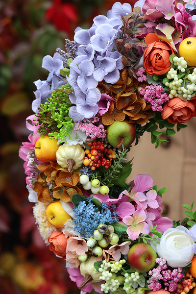 atrakcyjny tęczowy wianek, Piękno Kwiatów, śr.40cm 