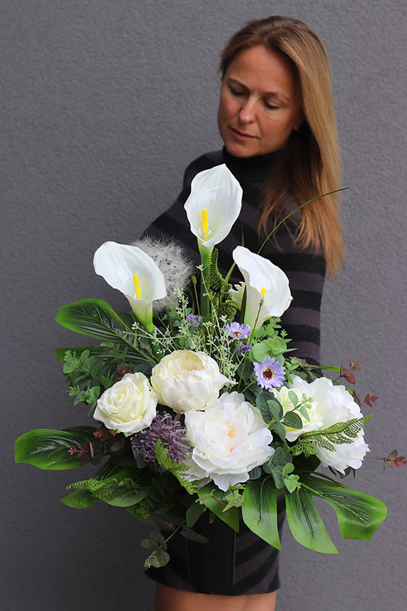 kompozycja nagrobna / bukiet z kallami, White Angels 2, wys.58cm