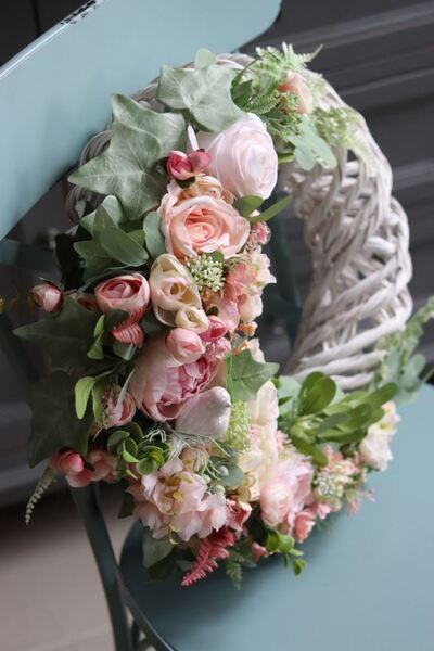 atrakcyjny wiosenny wianek, Pastellova, śr.45cm