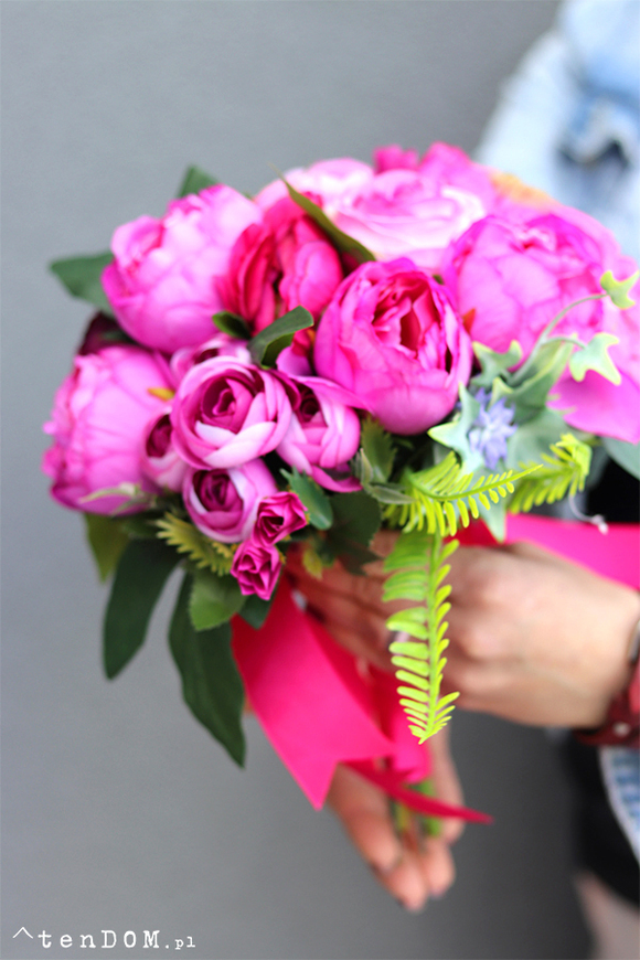 Burgund, komplet ciemno-różowych dekoracji nagrobnych, bukiet + kompozycja