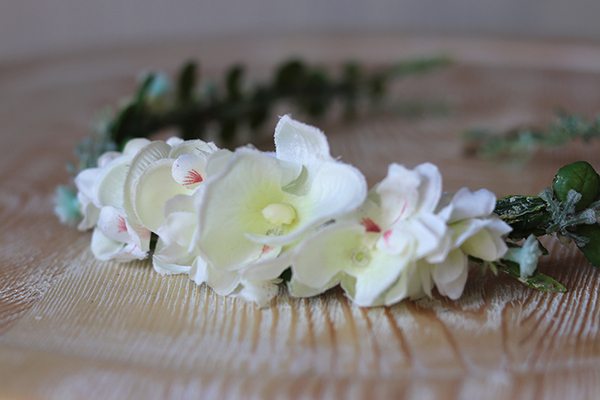 Alexia, komunijny wianek na głowę z orchideą, rozmiar uniwersalny