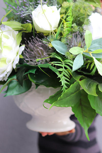 kompozycja nagrobna z kallami, White Angels 2, wys.70cm 