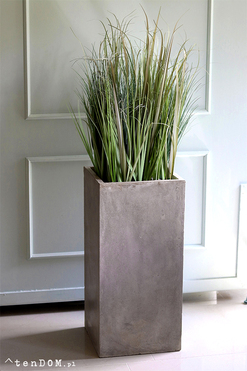 Concrete Square, wysokiej jakości sztuczna trawa w betonowej donicy, wys.130cm