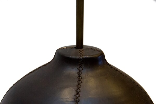 lampa skórzana na biurko 28x28x45cm