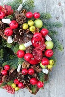 Czerwone Nastroje, świąteczny wianek na drzwi, śr.27 cm