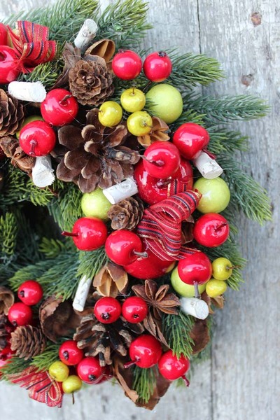 Czerwone Nastroje, świąteczny wianek na drzwi, śr.27 cm