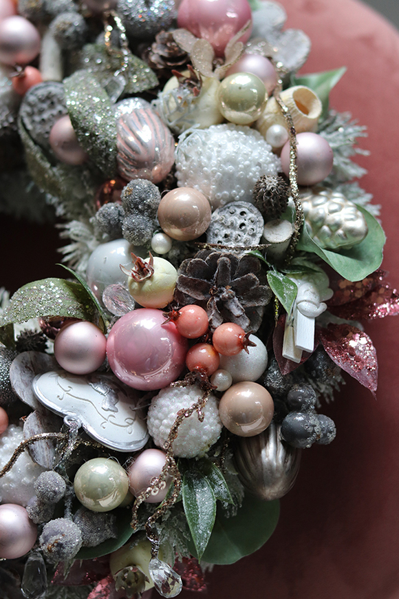 atrakcyjny świąteczny wianek/stroik, Pudrovy Glamour, śr.27cm