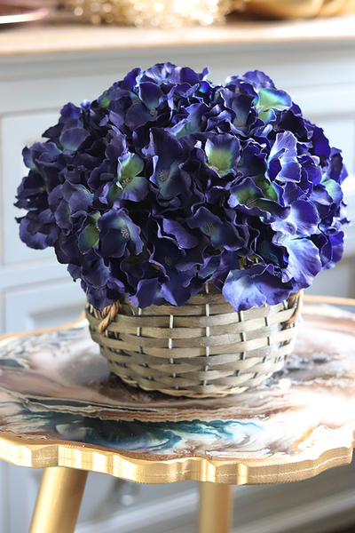bogaty kosz z hortensjami, Granatowa Elegancja, mała, wys.25cm 