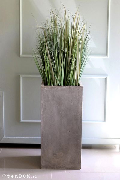 Concrete Square, wysokiej jakości sztuczna trawa w betonowej donicy, wys.130cm