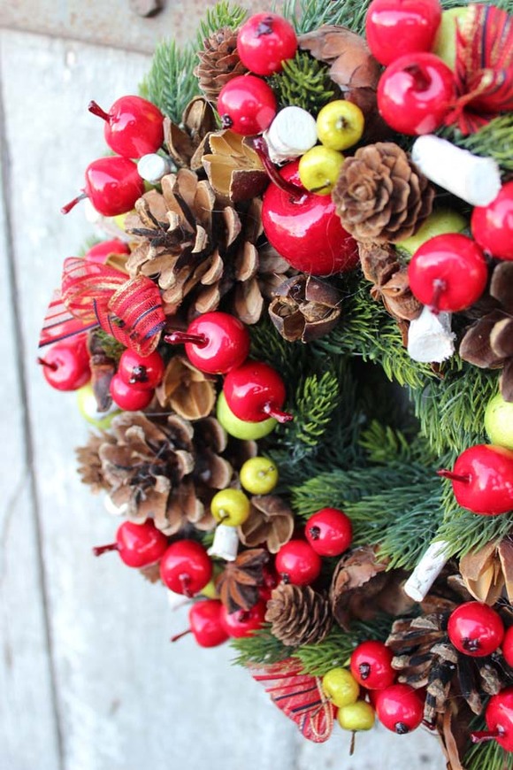 Czerwone Nastroje, świąteczny wianek na drzwi, śr.27 cm