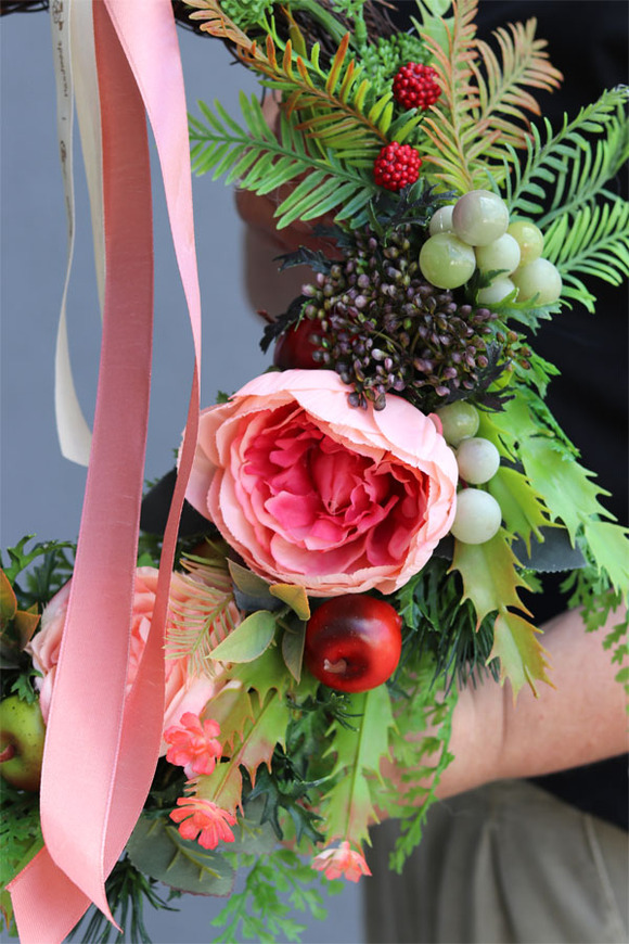 Augustino Pink, efektowny wianek z owocami, śr.46cm 