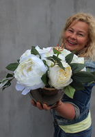 Ecru Peonia kompozycja na stół w srebrnym naczyniu, wys.25cm
