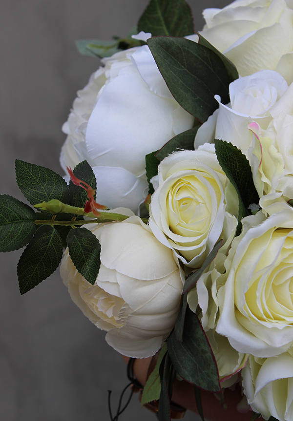 Ecru Peonia kompozycja na stół w srebrnym naczyniu, wys.25cm